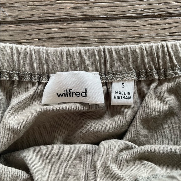 Wilfred Free Olive Crop - Picture 2 of 3